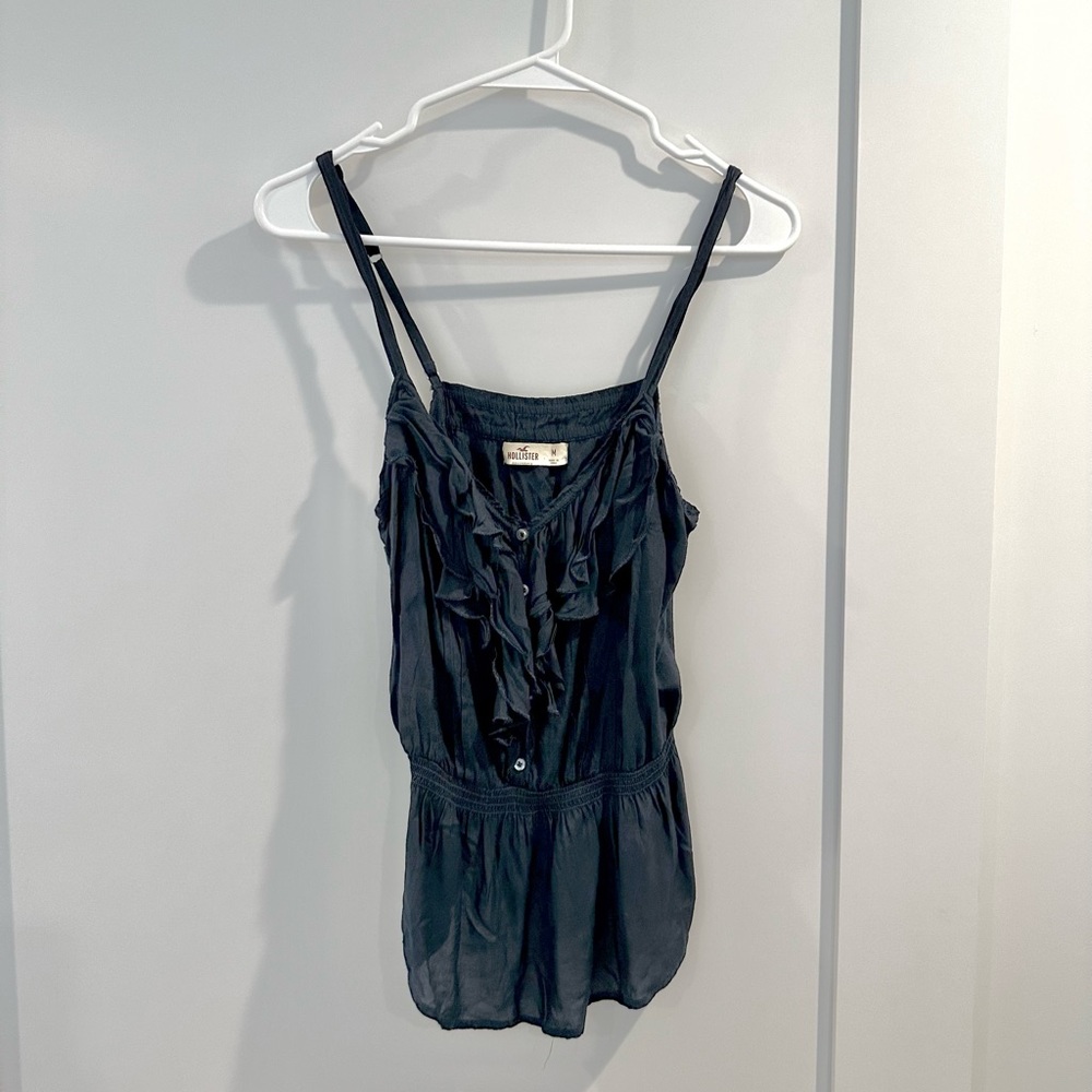 Hollister black ruffled tank top size m